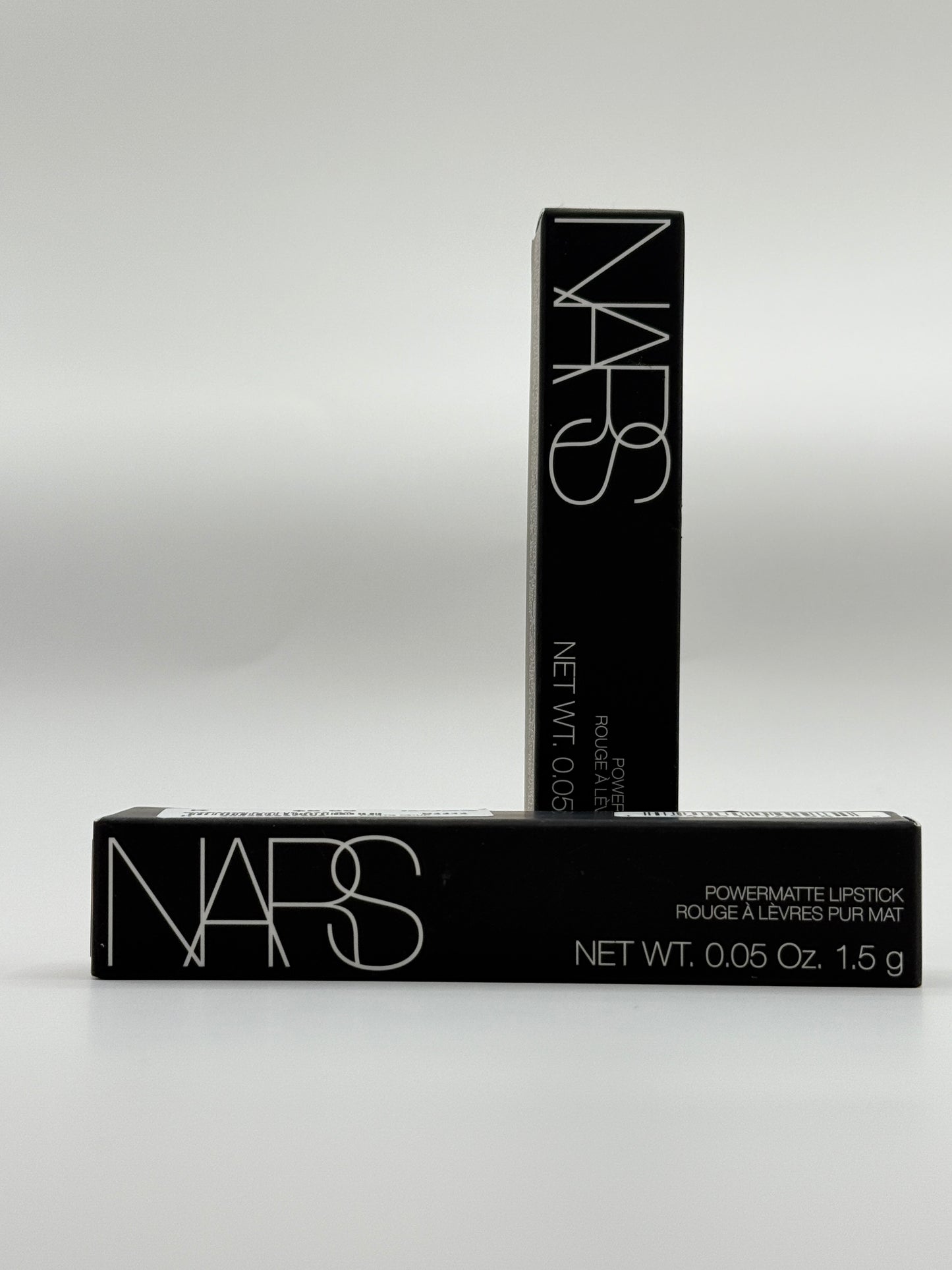 NARS.  (rouge à lèvres ultra mat)
