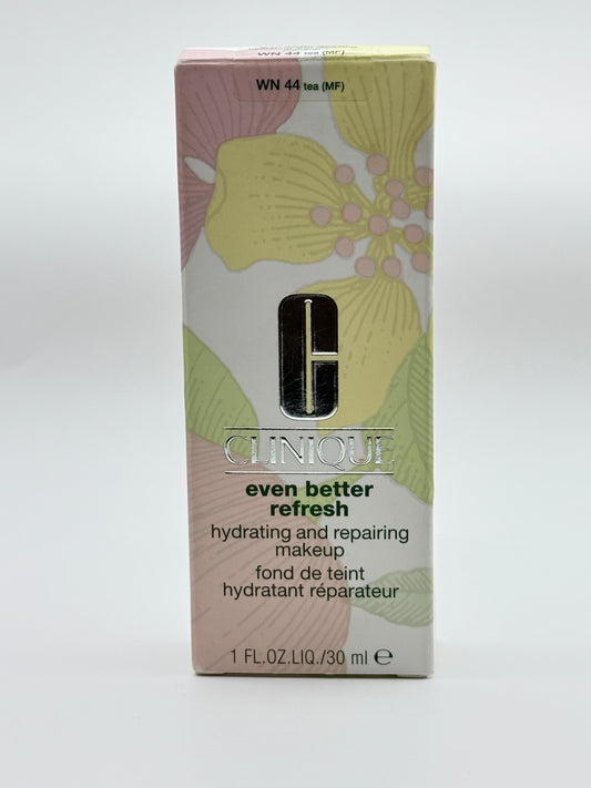 CLINIQUE even better refresh hydrating and repairing makeup